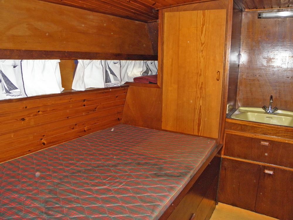 Aft cabin, Accommodation